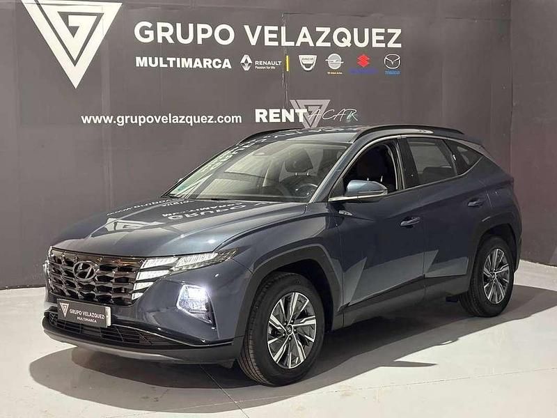 Gris Usado 2024 Hyundai Tucson SUV | 27.490 € (Un poco caro) - Imagen 1/4