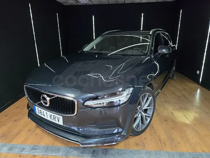 Käytetty Volvo V90 Momentum 150 HP (110 kW) 2018 Harmaa Farmari
