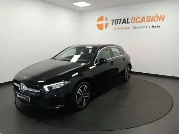Usado Mercedes A250 218 CV (160 kW) 2022 Gris / plata Berlina