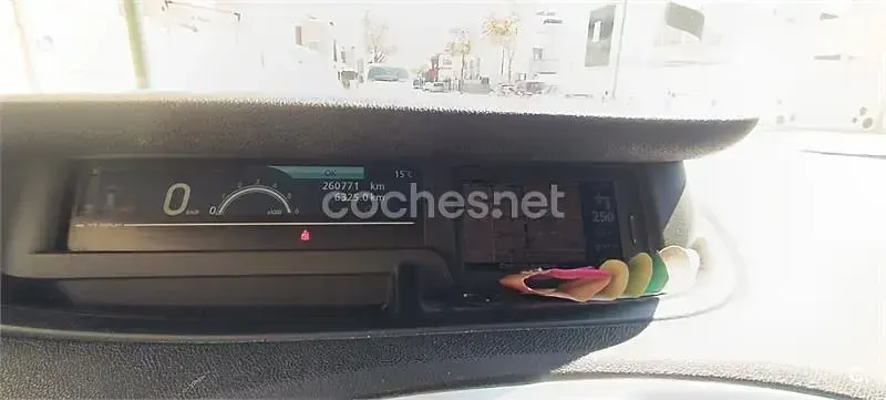 Usado Renault Scenic E-Tech Dynamique 105 CV (77 kW) 2009 Beige Monovolumen