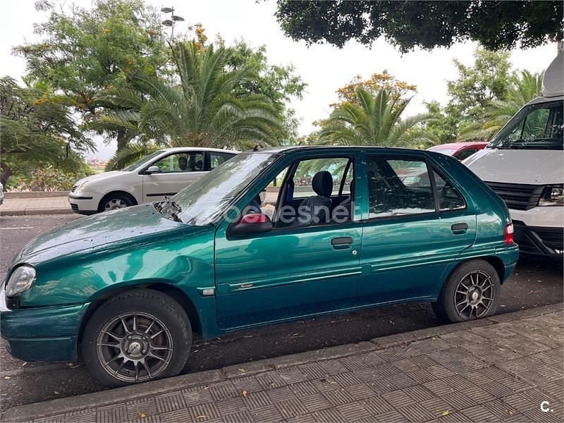 Usado Citroën Saxo 60 CV (44 kW) 2002 Verde Utilitario
