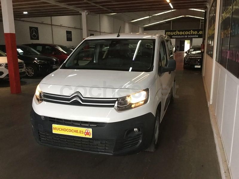 Usado Citroën Berlingo Live 102 CV (75 kW) 2020 Blanco Monovolumen