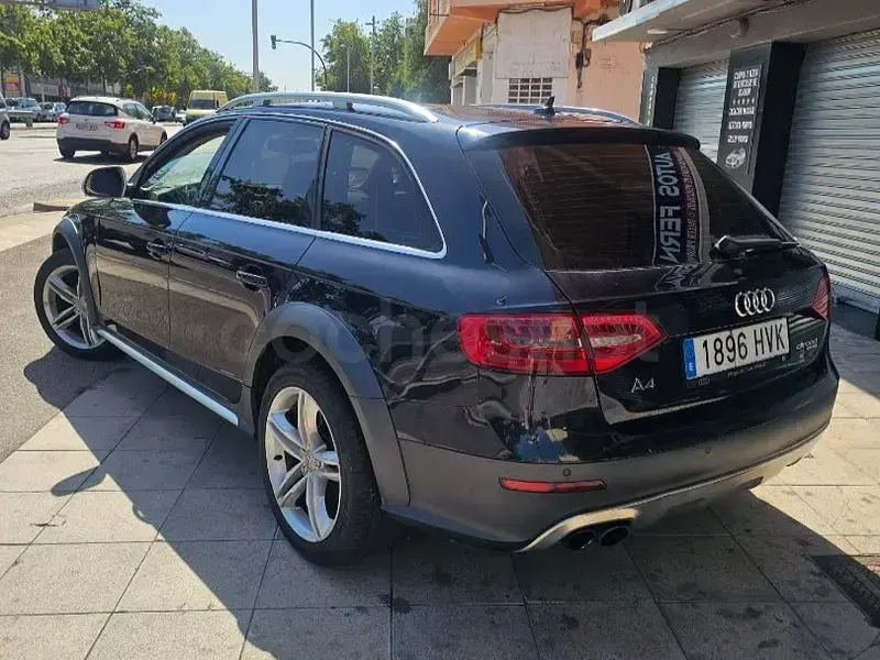 Usado Audi A4 Allroad Premium 177 CV (130 kW) 2014 Azul Familiar