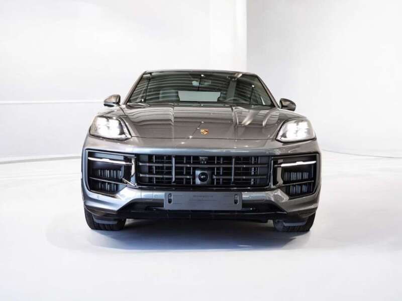 Gris Usado 2024 Porsche Cayenne SUV | 154.000 € - Imagen 1/4