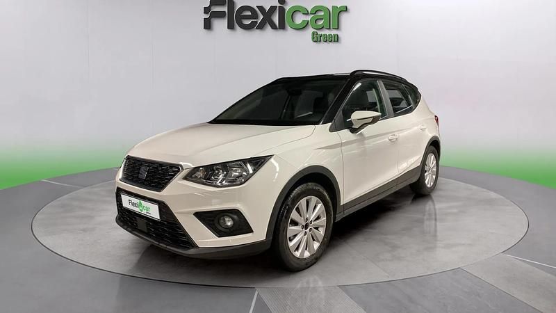 Usado Seat Arona Style 110 CV (80 kW) 2021 Blanco SUV