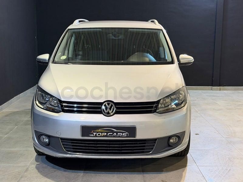 Usado VW Touran Edition 105 CV (77 kW) 2014 Gris / plata Monovolumen