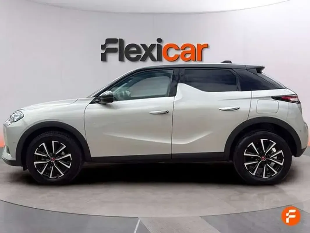 Usado DS Automobiles DS3 Crossback Performance 131 CV (96 kW) 2023 Beige SUV