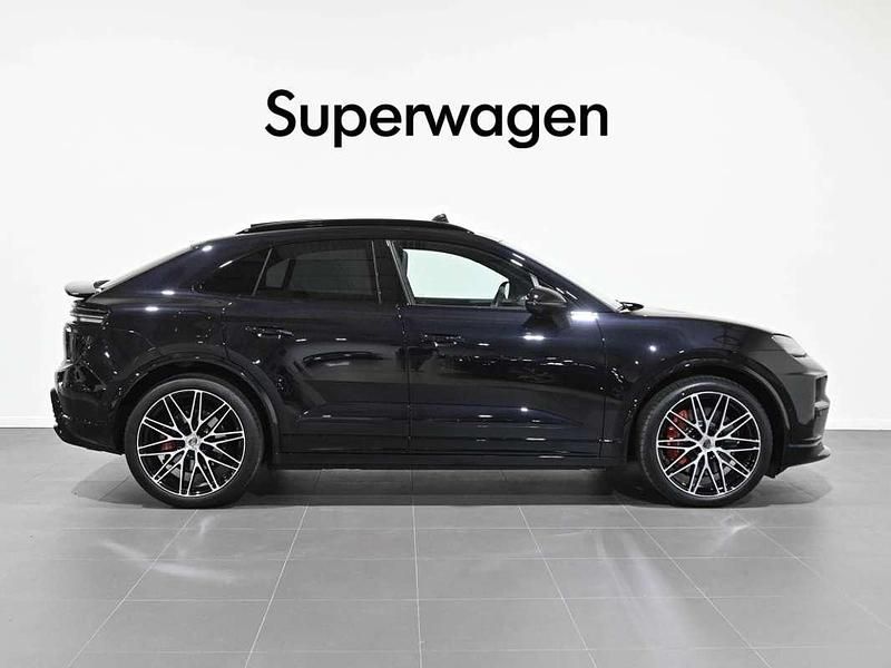 Usado Porsche Macan Turbo 469 kW (639 CV) 2024 Negro SUV