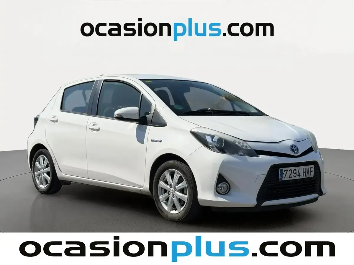 Usado Toyota Yaris Active 100 CV (73 kW) 2012 Blanco Utilitario