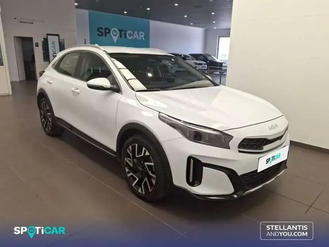 Usado Kia XCeed 101 CV (74 kW) 2024 Blanco SUV