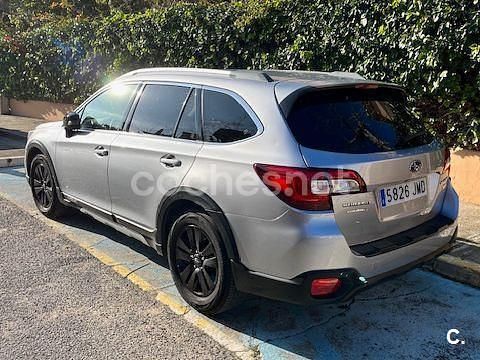 Gris / plata Usado 2016 Subaru Outback SUV | 12.900 € - Imagen 1/4
