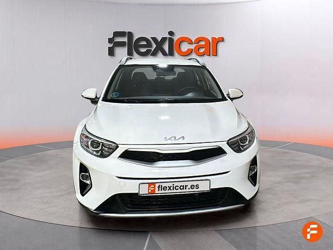 Usado Kia Stonic 100 CV (73 kW) 2025 Blanco SUV