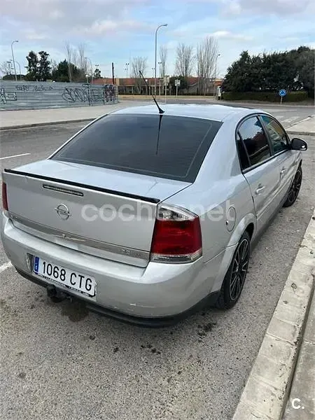 Używany Opel Vectra Club 125 KM (91 kW) 2004 Szary Sedan/Limuzyna