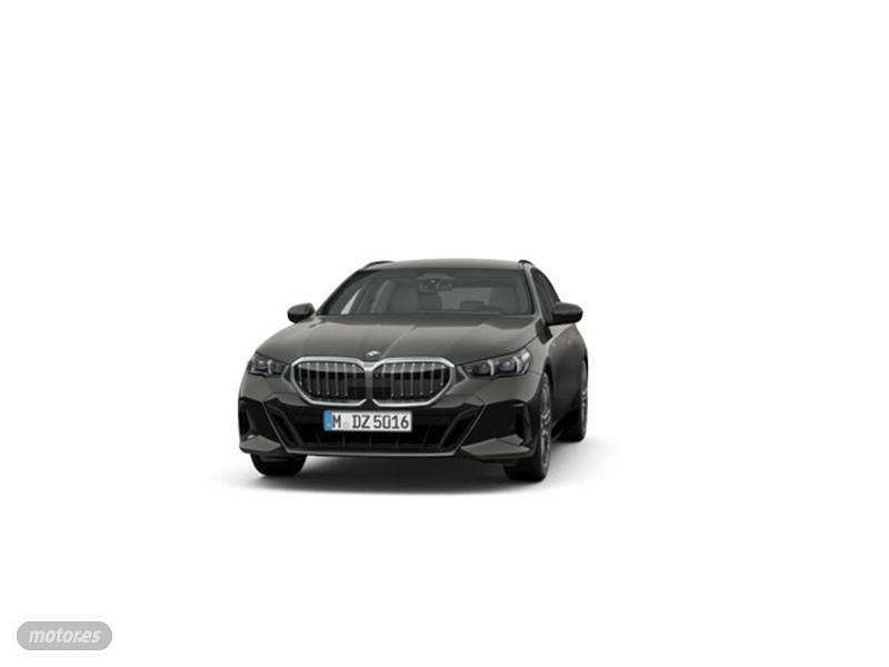 Gris Usado 2025 BMW 520 Comfort Edition Familiar | 62.900 € - Imagen 1/4