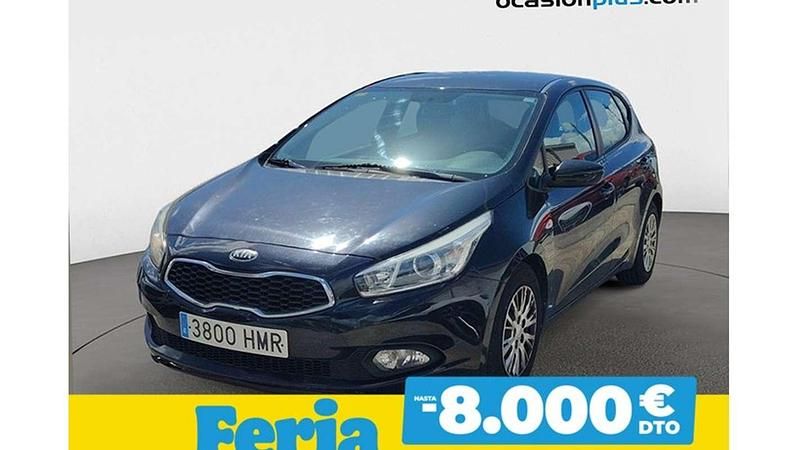 Negro Usado 2012 Kia Ceed Utilitario | 7490 € (Un poco caro) - Imagen 1/4