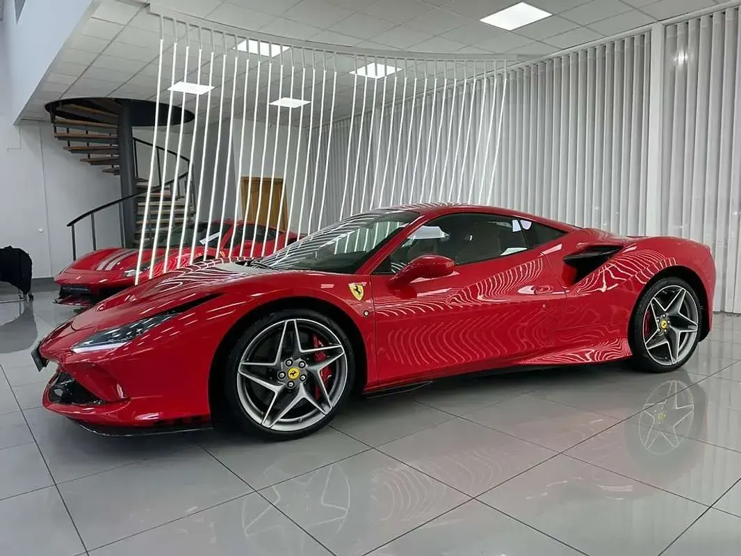 Usado Ferrari F8 719 CV (528 kW) 2020 Rojo Coupe