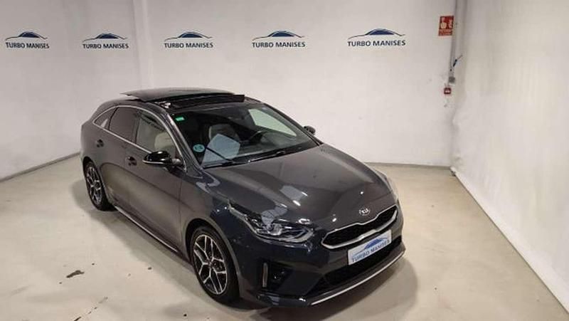 Usado Kia ProCeed GT-Line 141 CV (103 kW) 2019 Gris Utilitario