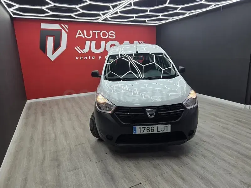 Usado Dacia Dokker Essentiel 95 CV (69 kW) 2020 Blanco Monovolumen