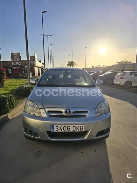 Usado Toyota Corolla Sol 116 CV (85 kW) 2005 Beige Berlina