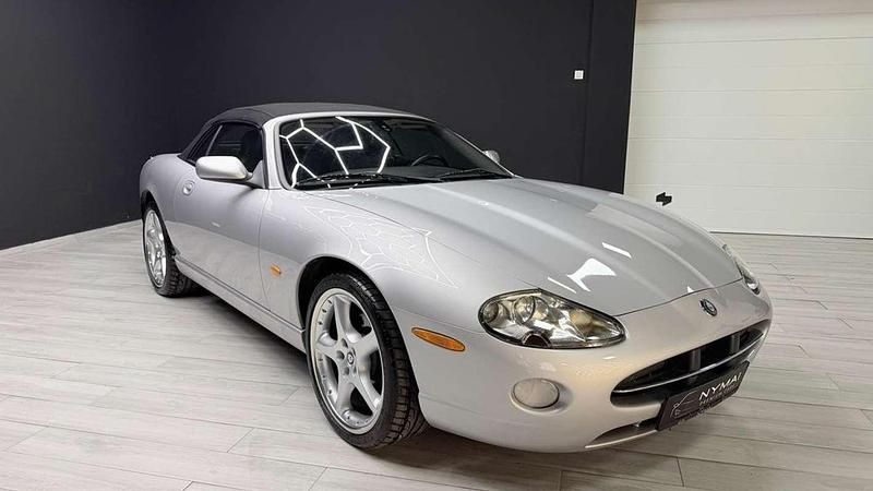 Usado Jaguar XK8 300 CV (220 kW) 2005 Gris Descapotable