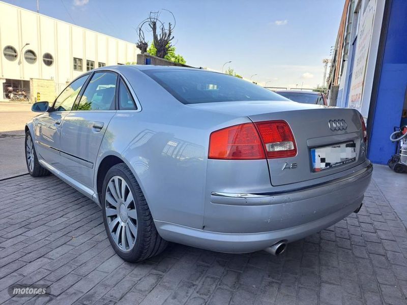 Usado Audi A8 2004 Gris Berlina