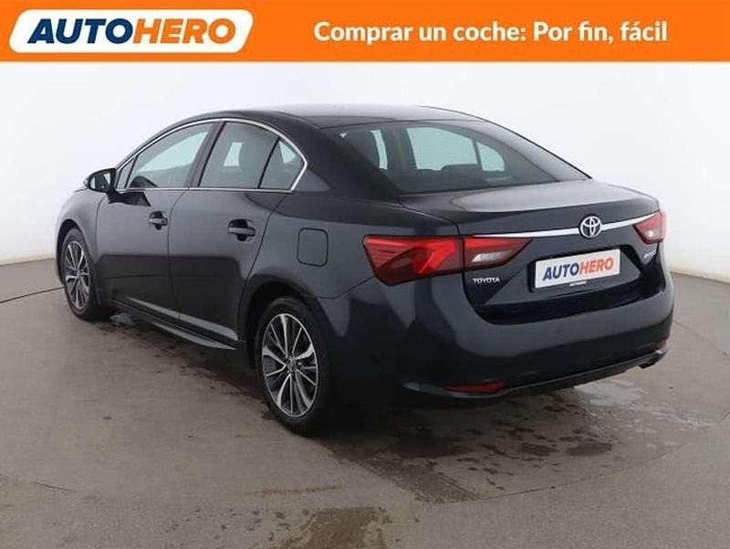 Usado Toyota Avensis Advance 143 CV (105 kW) 2017 Gris Berlina