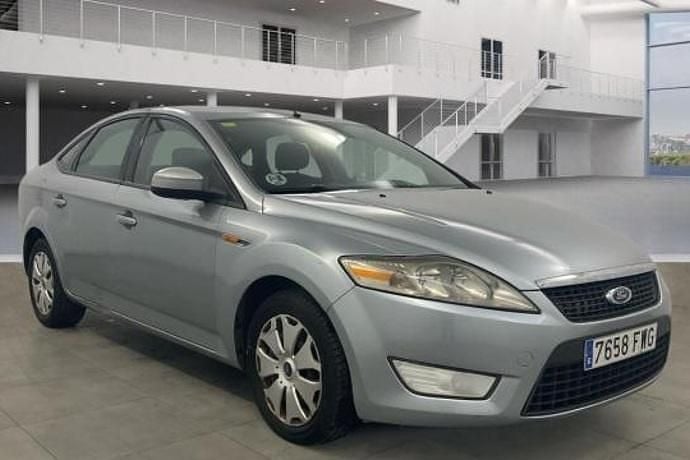Gris / plata Usado 2007 Ford Mondeo Trend Berlina | 3870 € (Precio justo) - Imagen 1/4