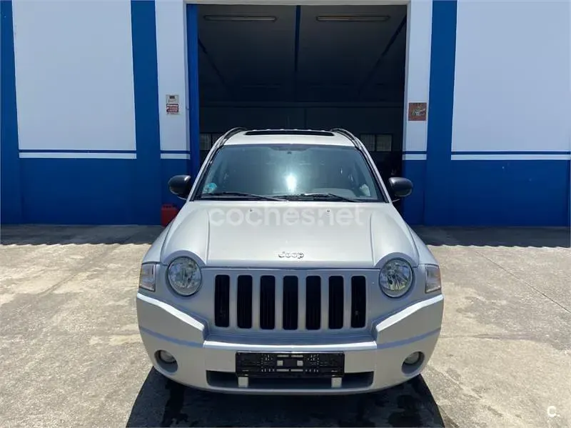 Usado Jeep Compass Limited 170 CV (125 kW) 2007 Gris / plata SUV