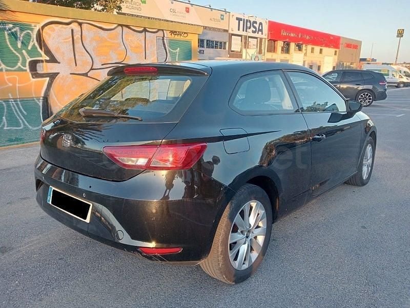 Usado Seat Leon Style 110 CV (80 kW) 2016 Negro Berlina