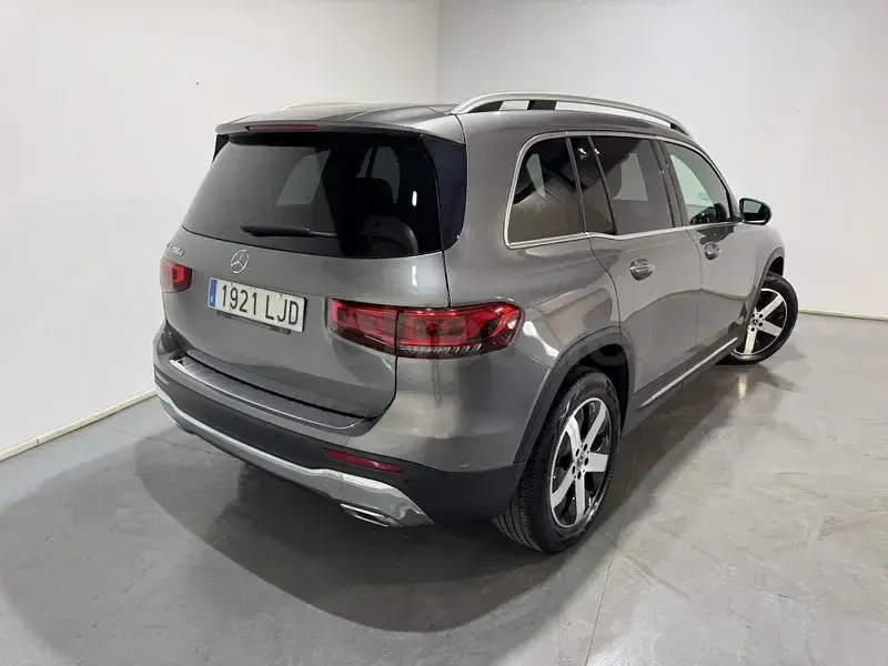 Usado Mercedes GLB200 150 CV (110 kW) 2020 Gris / plata SUV