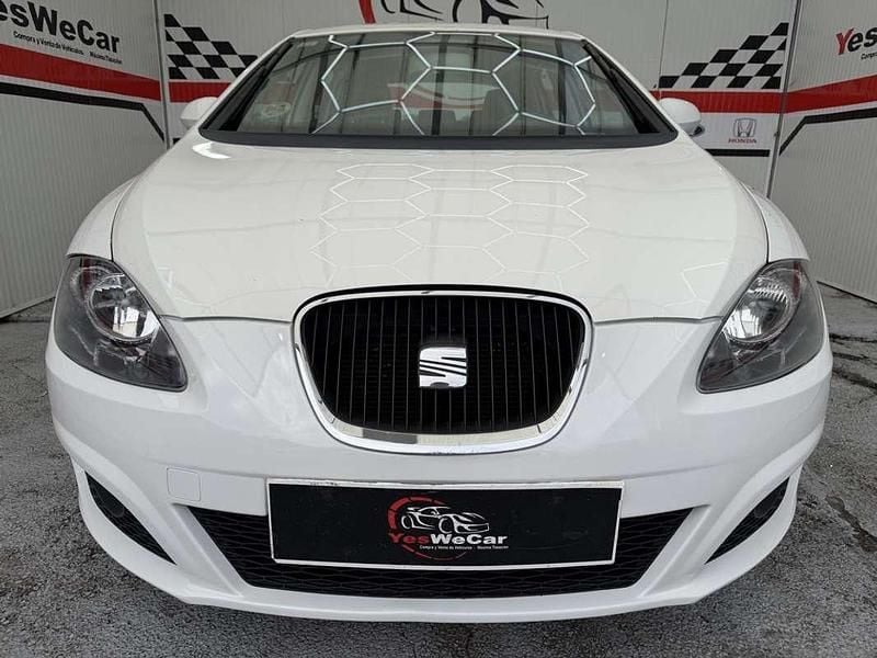 Usado Seat Leon Stylance 105 HP (77 kW) 2010 Branco Citadino