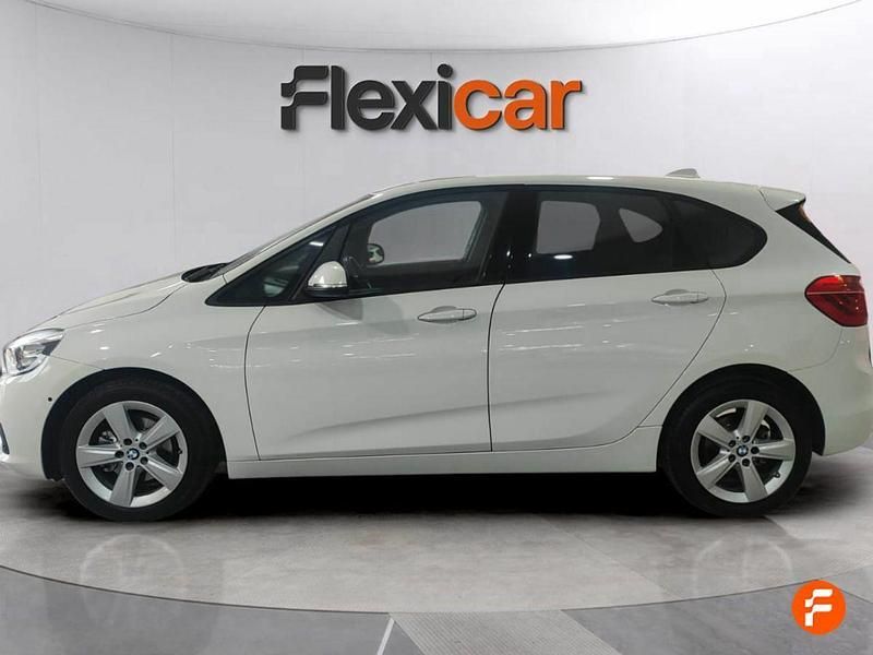 Usado BMW 218 150 CV (110 kW) 2018 Blanco Familiar