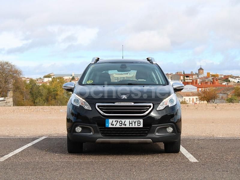Usado Peugeot 2008 Allure 115 CV (84 kW) 2014 Negro SUV