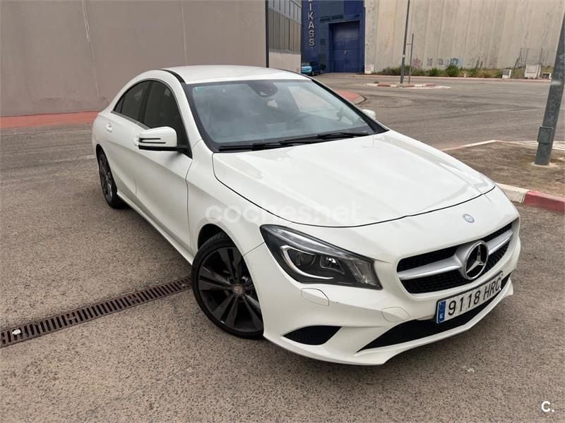 Blanco Usado 2013 Mercedes CLA180 Berlina | 12.990 € (Precio justo) - Imagen 1/4