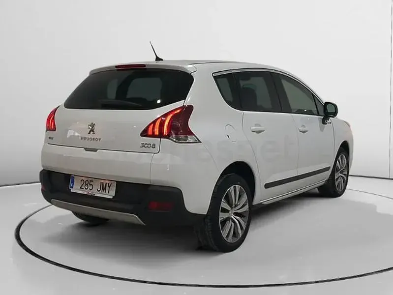 Usado Peugeot 3008 Style 130 CV (95 kW) 2016 Blanco Berlina
