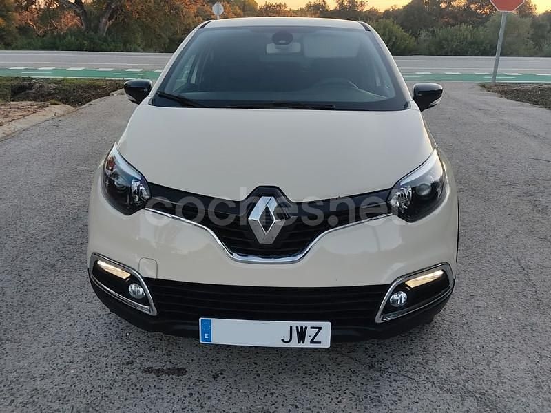 Usado Renault Captur Zen 90 CV (66 kW) 2017 Beige SUV