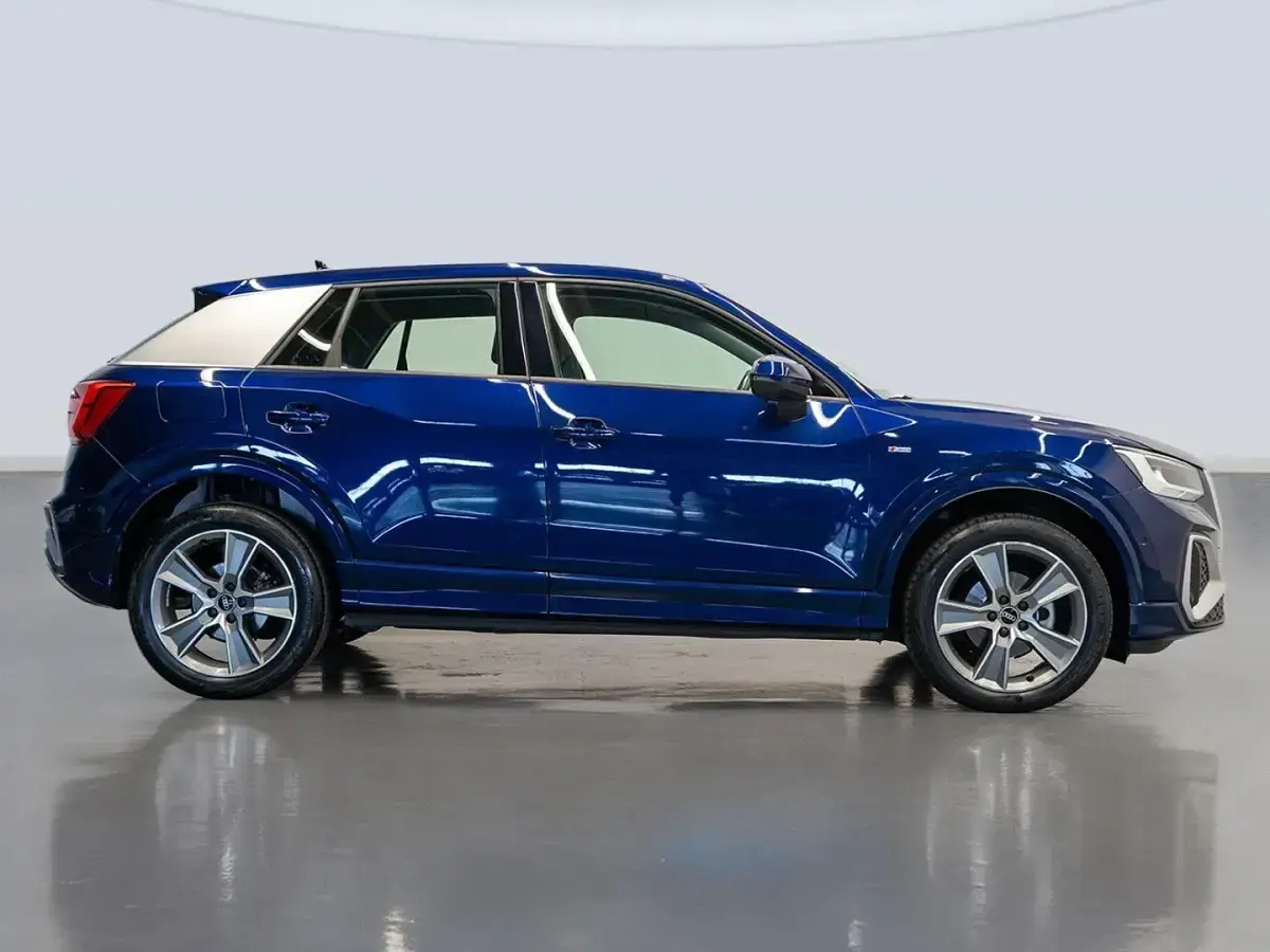 Usado Audi Q2 S-Line 150 CV (110 kW) 2021 Azul SUV