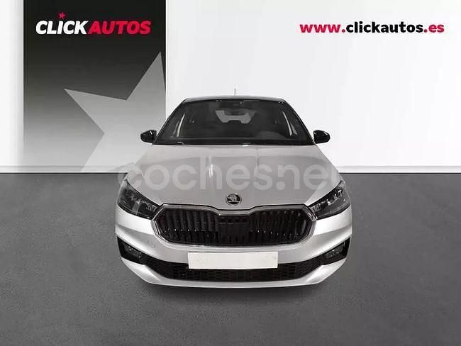 Usado Skoda Fabia 115 CV (84 kW) 2025 Gris / plata Berlina