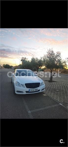 Blanco Usado 2012 Mercedes E200 Avantgarde Berlina | 10.300 € (Buen precio) - Imagen 1/4
