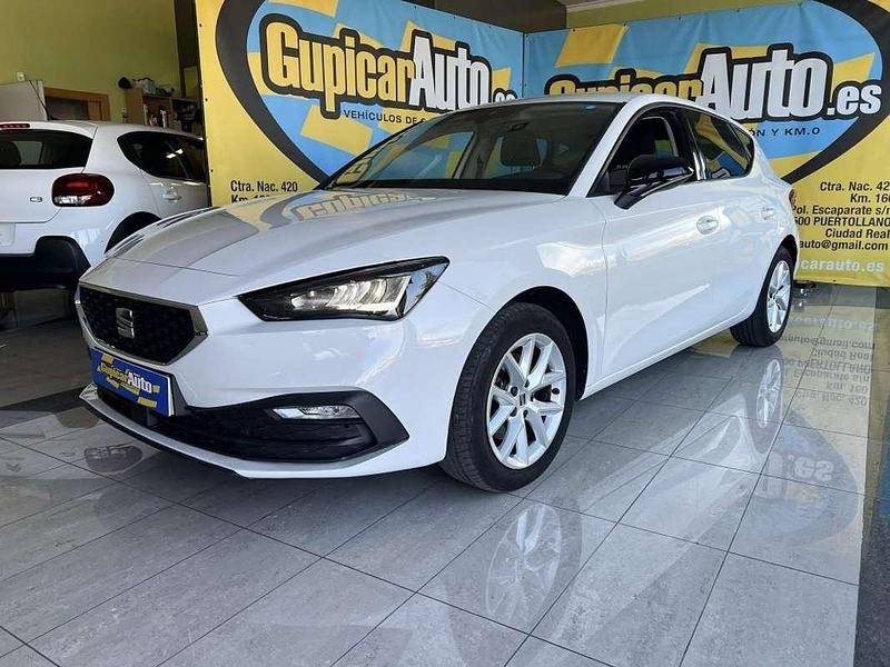 Usado Seat Leon Style 116 CV (85 kW) 2022 Blanco Utilitario