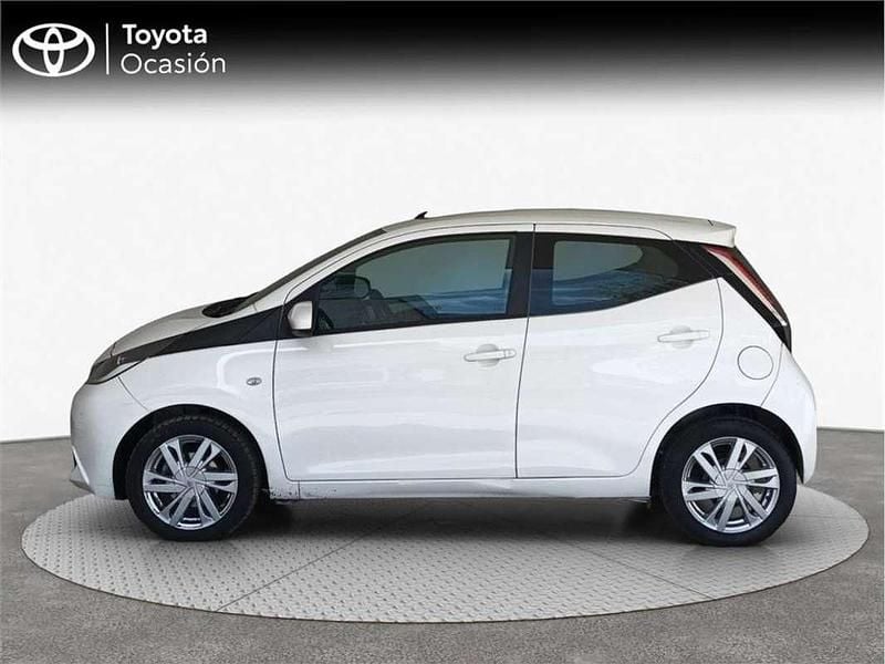 Usado Toyota Aygo X-play 69 CV (50 kW) 2016 Utilitario