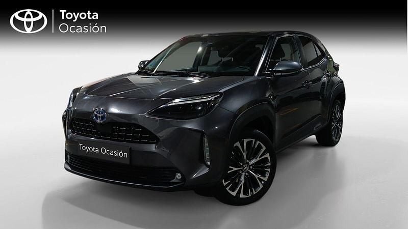 Gris Usado 2022 Toyota Yaris Hybrid Style SUV | 23.800 € (Precio justo) - Imagen 1/4