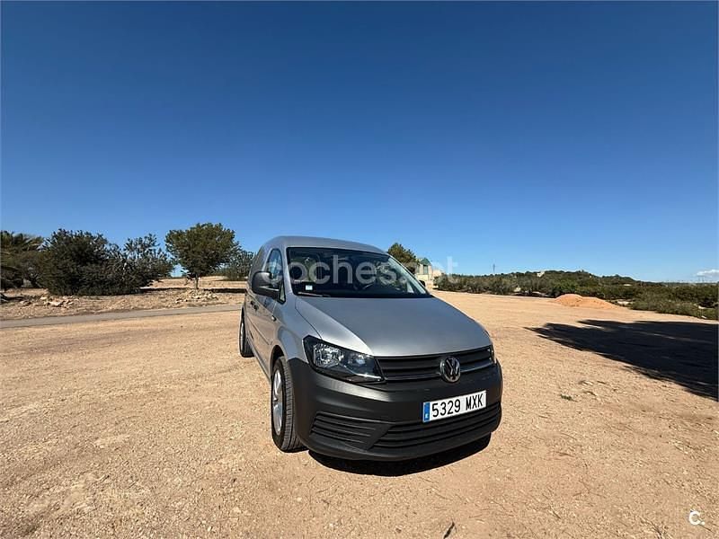 Usado VW Caddy Beach 131 CV (96 kW) 2019 Gris / plata Monovolumen
