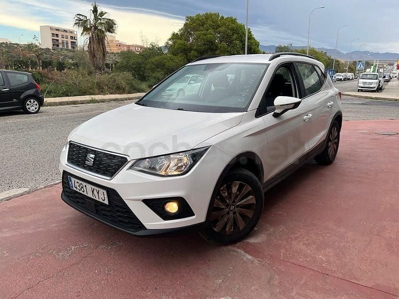 Usado Seat Arona Style 115 CV (84 kW) 2019 Blanco SUV