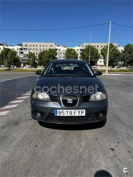 Gris / plata Usado 2007 Seat Ibiza Berlina | 3000 € (Precio justo) - Imagen 1/4