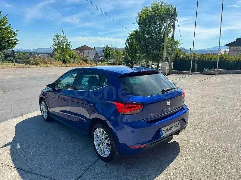 Usado Seat Ibiza Style 95 CV (69 kW) 2017 Azul Berlina