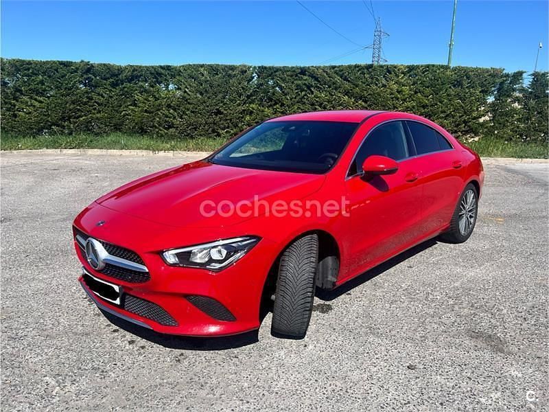Usado Mercedes CLA180 122 CV (89 kW) 2019 Rojo Berlina