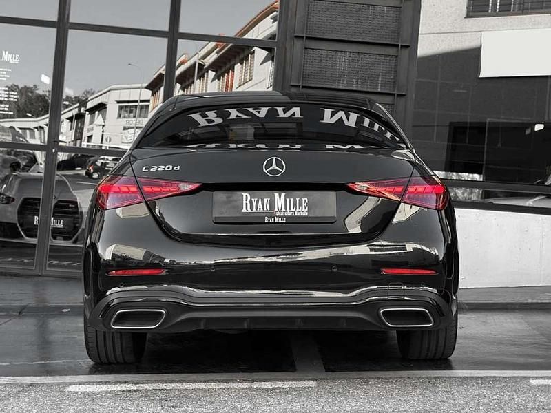 Usado Mercedes C220 200 CV (147 kW) 2022 Negro Berlina