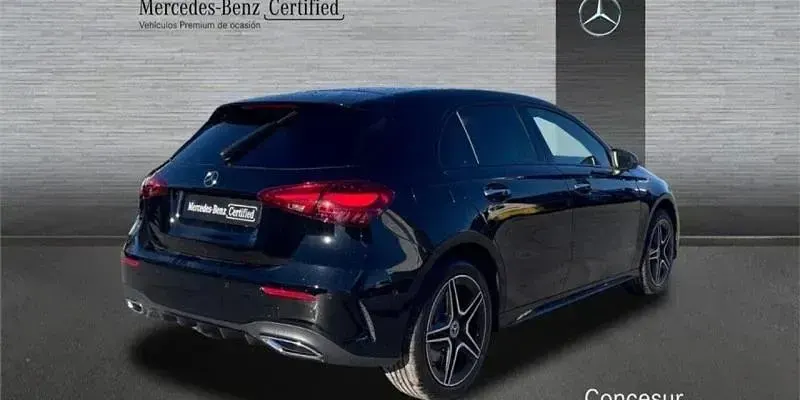 Usado Mercedes A250 218 CV (160 kW) 2025 Negro