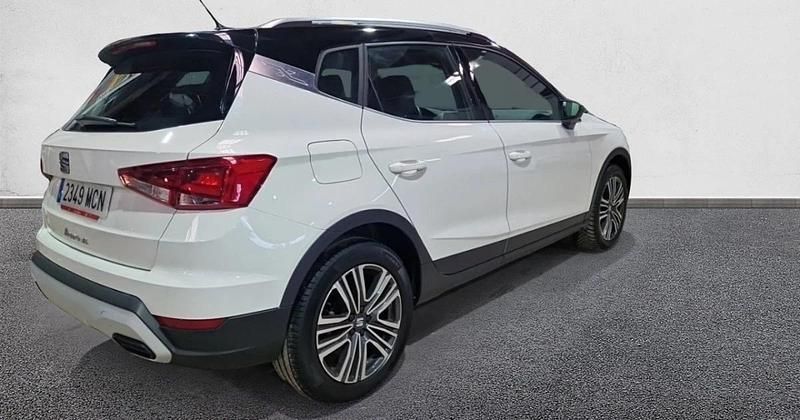 Usado Seat Arona Xperience 110 CV (80 kW) 2022 SUV
